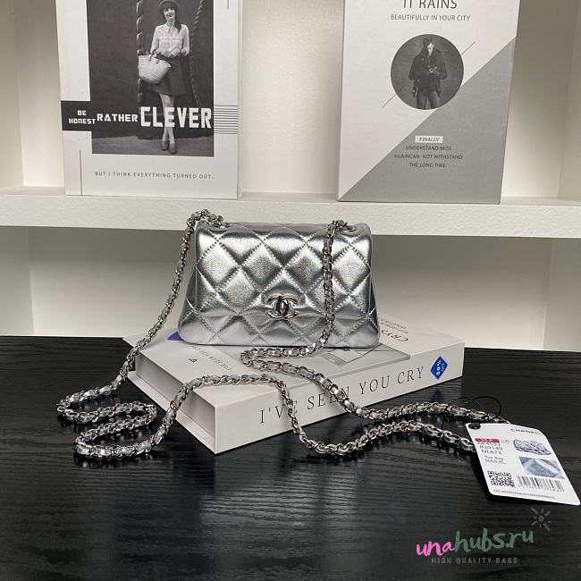 Chanel Flap Bag Silver 16.5x10x5cm - 1