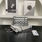 Chanel Flap Bag Silver 20x11x5.5cm - 2