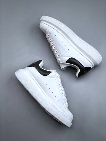 Alexander McQueen White Black leather Sneakers