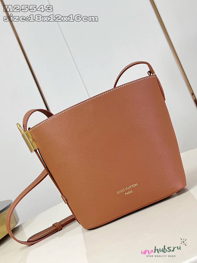 Louis Vuitton LV Low Key All In BB Cognac 18x12x16cm - 1