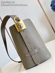 Louis Vuitton LV Low Key All In BB Smoke 18x12x16cm - 2