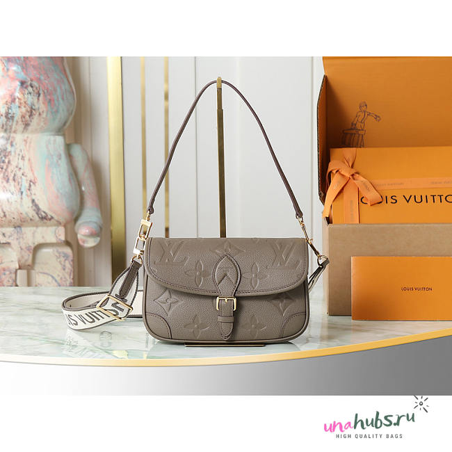 Louis Vuitton Diane Handbag In Smoke 24x15x9cm - 1