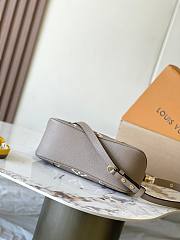 Louis Vuitton Boulogne PM Monogram Beige 29x16x9.5cm - 4