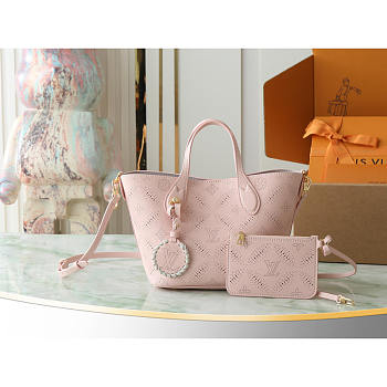 Louis Vuitton Blossom PM Perforated Mahina Pink 20x12.5x20cm