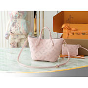 Louis Vuitton Blossom PM Perforated Mahina Pink 20x12.5x20cm - 3