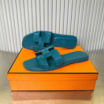 Hermes Oran Calfskin & Suede Sandal In Teal