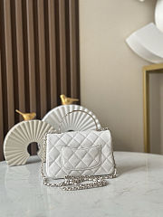 Chanel Handle Flap Bag White Caviar 18x12x6.5cm - 2