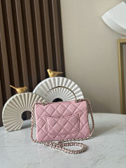 Chanel Handle Flap Bag Pink Caviar 18x12x6.5cm - 4