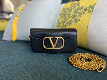 Valentino Garavani Shoulder Bag Black 20x12x4CM