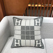 Hermes Avalon III pillow - 3