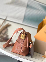 Louis Vuitton Low Key Messenger Cognac 30x18x12cm - 4