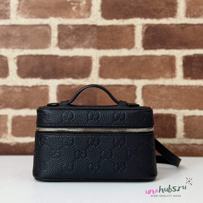 Gucci GG Emblem small bag 20x12x5cm - 1