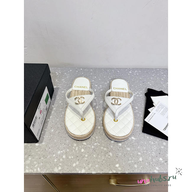 Chanel Toe - Thong Slippers In White - 1