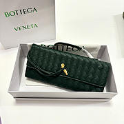 Bottega Veneta Andiamo Clutch In Green - 31x13x3cm - 1