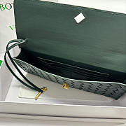 Bottega Veneta Andiamo Clutch In Green - 31x13x3cm - 2