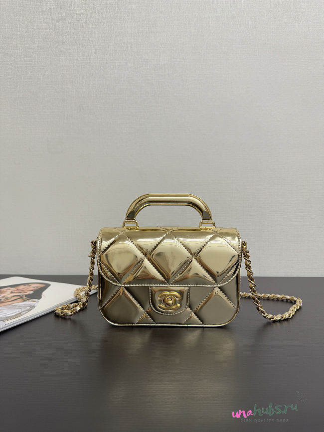 Chanel 25k Flap Bag Gold 18x4.5x13cm - 1