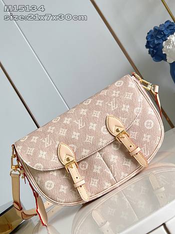 Louis Vuitton Escape Monogram Canvas 30x21x7cm