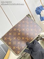 Louis Vuitton Carryall Vibe MM Green 39x30x15cm - 4