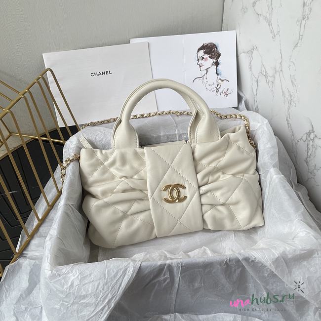 Chanel 25k Bag White 26x18x5cm - 1