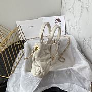 Chanel 25k Bag White 26x18x5cm - 3