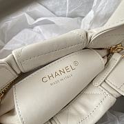 Chanel 25k Bag White 26x18x5cm - 2