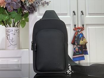 Louis Vuitton Slingback Black Avenue 33x16x5.7cm