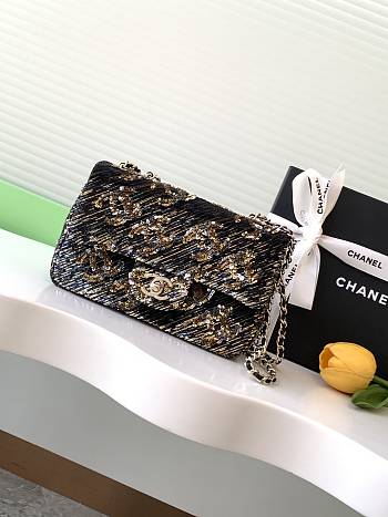 Chanel Flap Bag Sequins 21x14x8cm