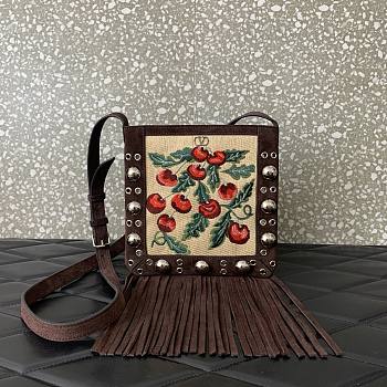 Valentino Garavani Nellcôte Small Shoulder Bag Cherryfic 20x20x3cm