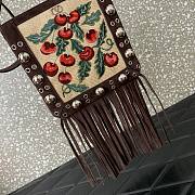 Valentino Garavani Nellcôte Small Shoulder Bag Cherryfic 20x20x3cm - 2