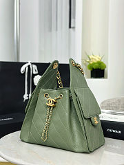 Chanel 25 Small Handbag Green 30x26x14cm - 2