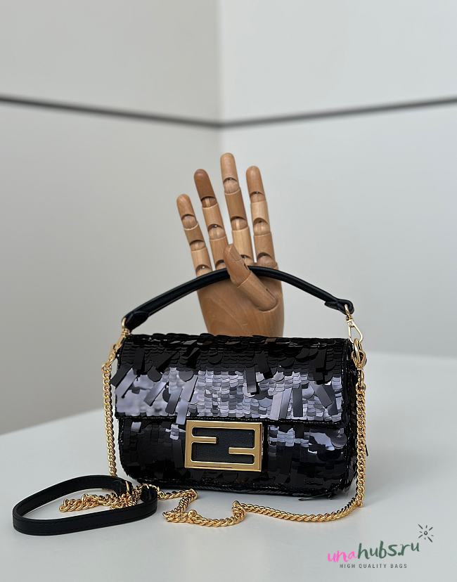 Fendi Baguette mini Black sequin shoulder bag 19x5x11cm - 1