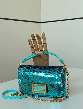 Fendi Baguette mini Blue sequin shoulder bag 19x5x11cm