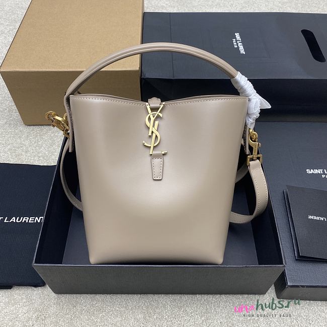YSL LE 37 in shiny leather beige color - 20x17x13cm - 1