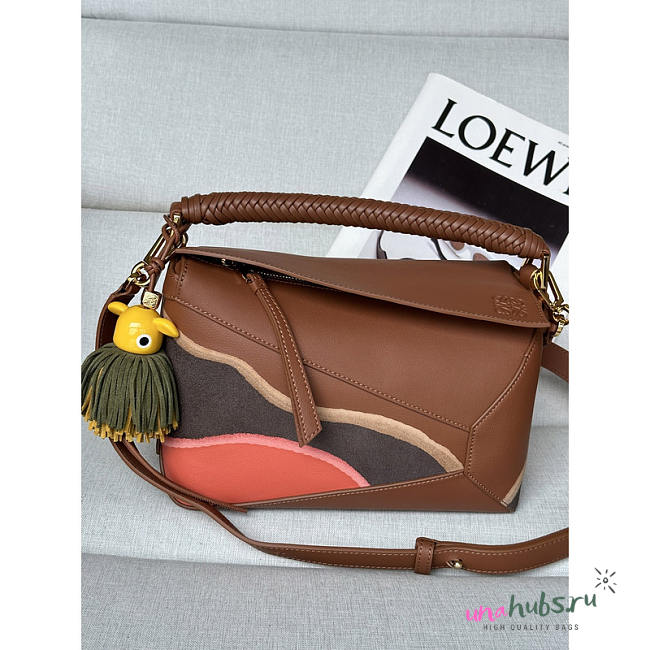 Loewe Small Puzzle Edge Landscape Bag Calfskin Pecan / Parrot Pink 24cm - 1