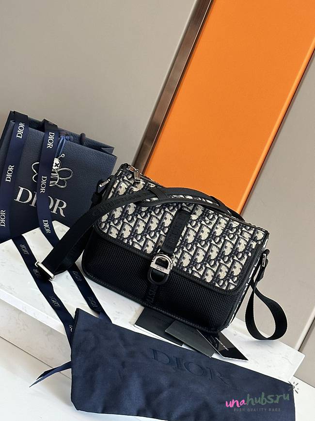 Dior 8 Bag with Strap Beige and Black 26x18x6cm - 1