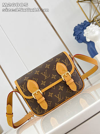 Louis Vuitton Satchel Wearable Wallet 19.5x15x6cm