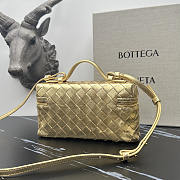 Bottega Veneta Bang Bang Intrecciato Vanity Case Gold 22x12.5x5cm - 3