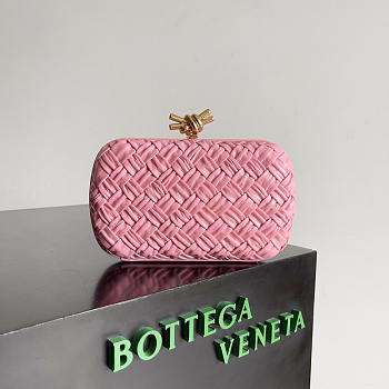 Bottega Veneta Knot Pleated Leather Clutch Bag In Pink 20.5x6x12cm