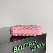 Bottega Veneta Knot Pleated Leather Clutch Bag In Pink 20.5x6x12cm - 4
