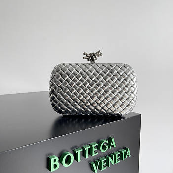 Bottega Veneta Knot Silver 20x12x5.5cm