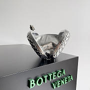 Bottega Veneta Knot Silver 20x12x5.5cm - 3