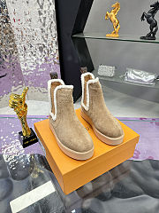 Louis Vuitton Aspen Chelsea Ankle Beige Boot - 1