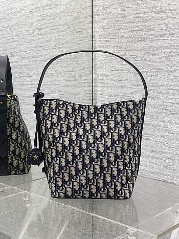 Dior Small Diorstar Bucket Bag Blue Oblique 24x24x15cm