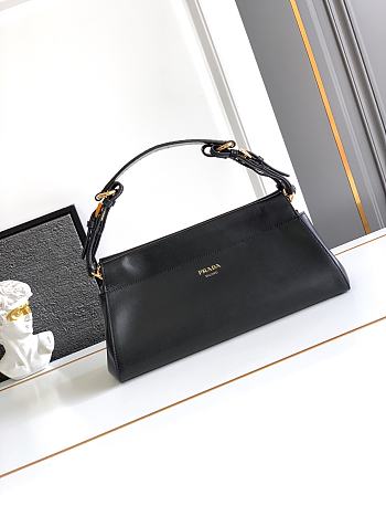Prada Chic top handle Black shoulder bag 32.5x15.5x11cm