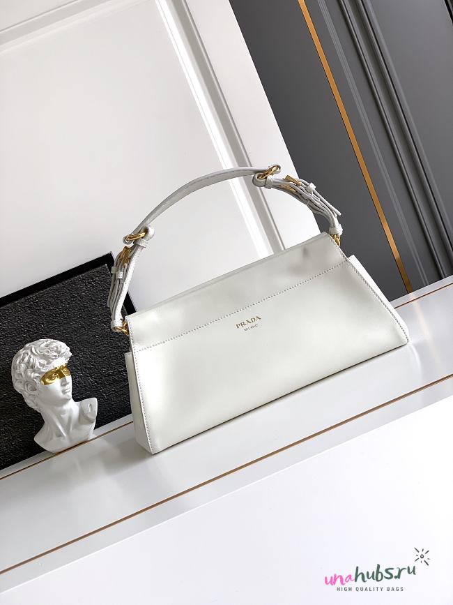 Prada Chic top handle White shoulder bag 32.5x15.5x11cm - 1