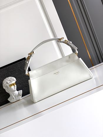 Prada Chic top handle White shoulder bag 32.5x15.5x11cm