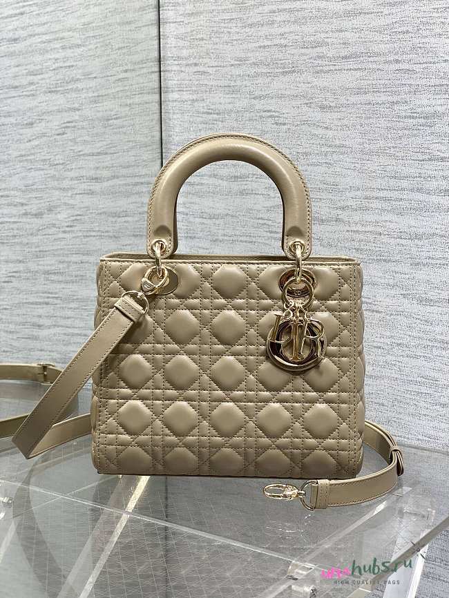 Dior Lady Medium Beige Cannage Lambskin - 24 x 20 x 12 cm - 1