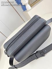 Louis Vuitton Boarding Messenger Black 24x18x9cm - 3