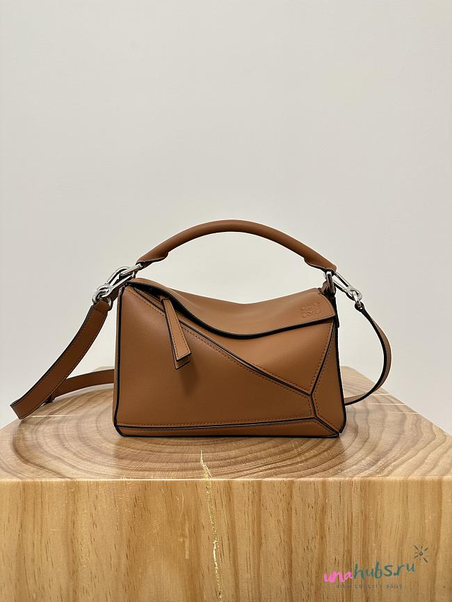 Loewe Puzzle Brown Bag - 24x10.5x16CM - 1