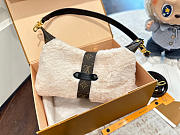 Louis Vuitton Pochette Mia Shearling 22x14.5x8cm - 3
